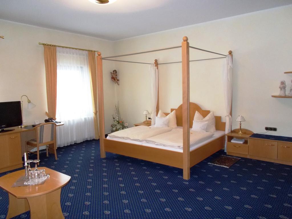 Monteurzimmer Thalfried Ruhla Habitación foto